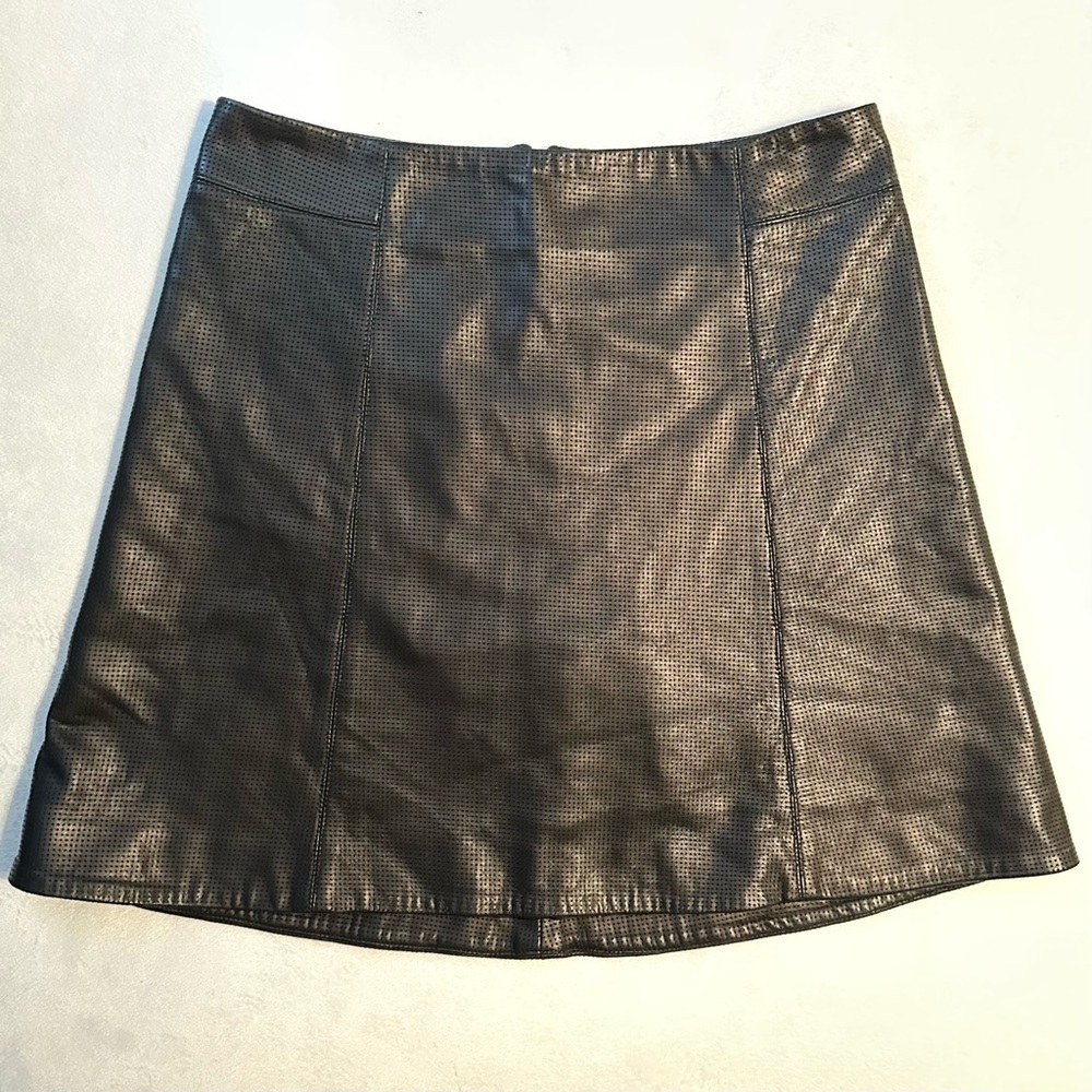 Tess Giberson 100% Lamb Leather Black Mini Skirt Size 8 Zipper Lined Dots NWOT